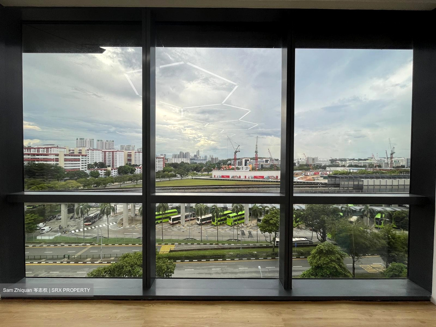 Woods Square (D25), Office #472108311